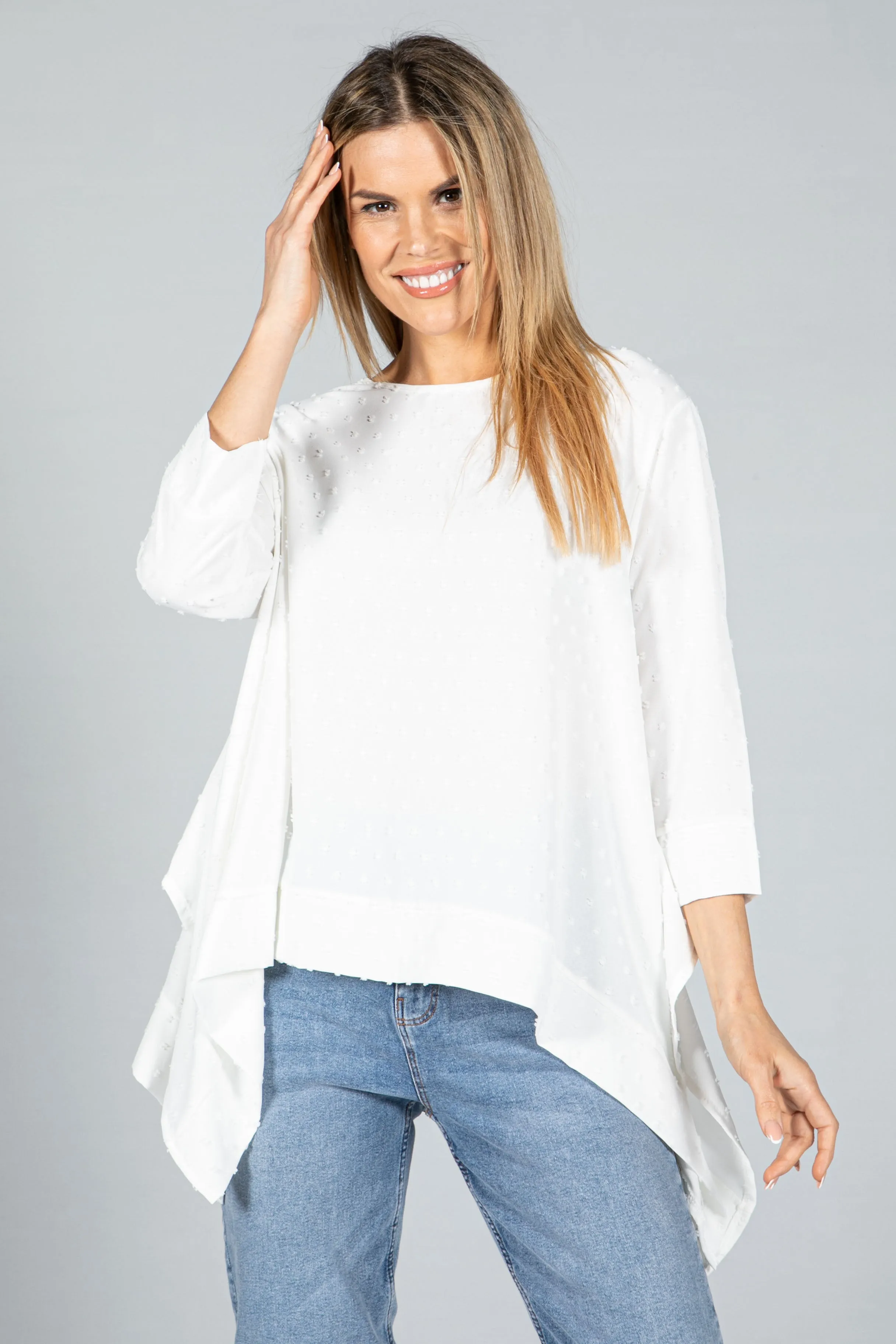 ASYMMETRIC HEM TOP